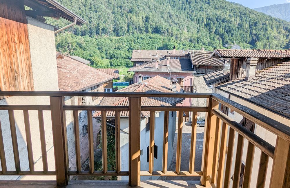 APPARTAMENTO AL GREZZO CON BALCONE - Vendita Appartamento trilocale Ledro (fraz. Tiarno di Sopra) Valle di Ledro
