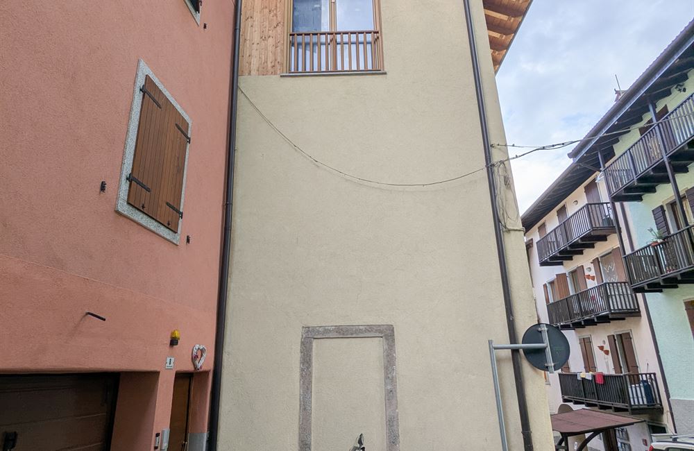 APPARTAMENTO AL GREZZO CON BALCONE - Vendita Appartamento trilocale Ledro (fraz. Tiarno di Sopra) Valle di Ledro