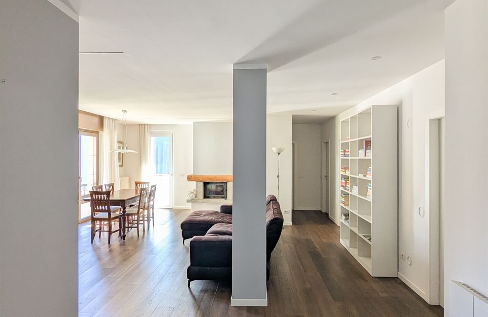 AMPIO APPARTAMENTO RISTRUTTURATO CON TRE CAMERE E TERRAZZO - Vendita Appartamento quadrilocale Ledro (fraz. Molina) Valle di Ledro