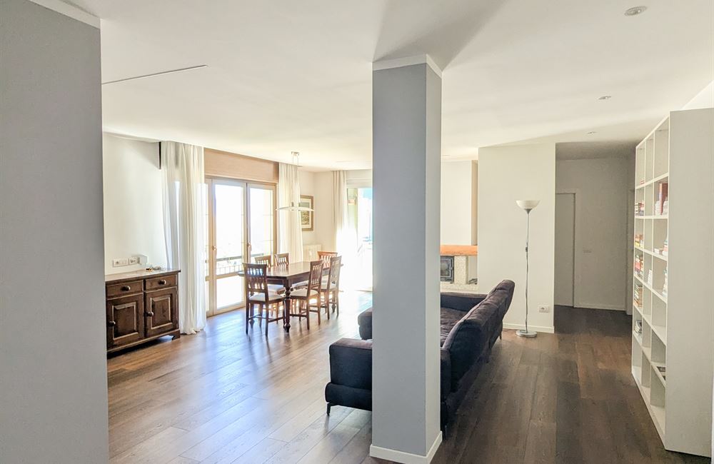 AMPIO APPARTAMENTO RISTRUTTURATO CON TRE CAMERE E TERRAZZO - Vendita Appartamento quadrilocale Ledro (fraz. Molina) Valle di Ledro