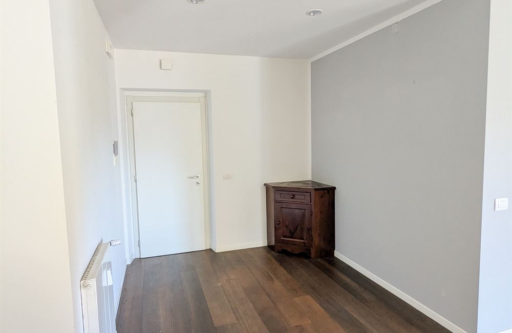 AMPIO APPARTAMENTO RISTRUTTURATO CON TRE CAMERE E TERRAZZO - Vendita Appartamento quadrilocale Ledro (fraz. Molina) Valle di Ledro