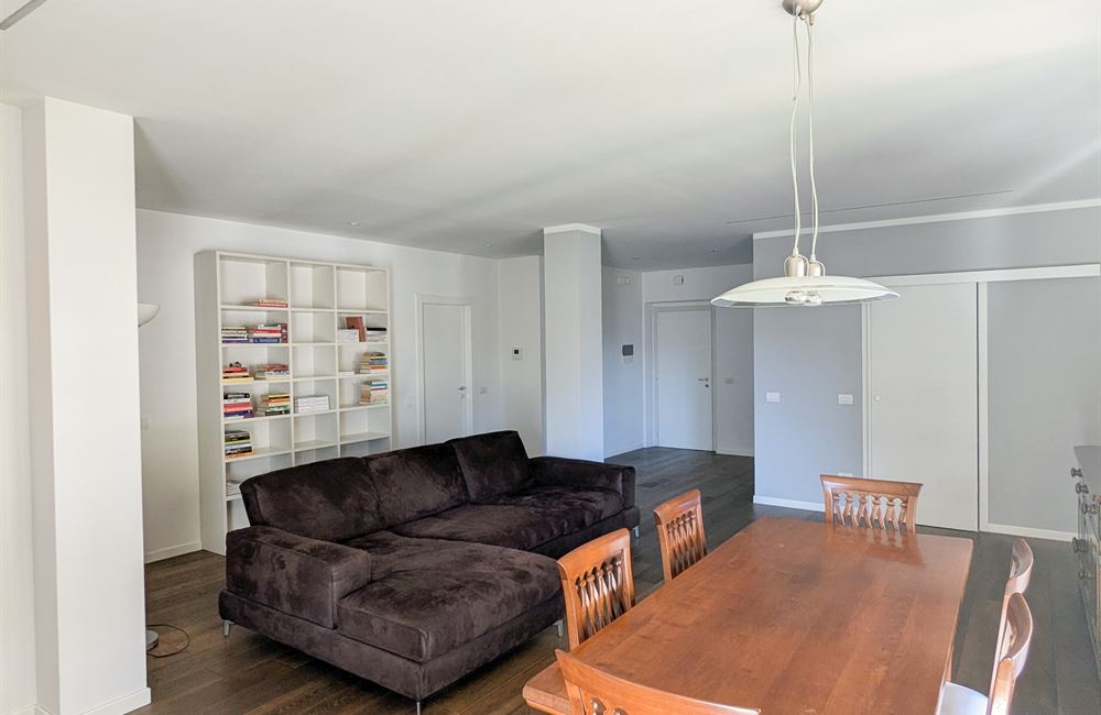 AMPIO APPARTAMENTO RISTRUTTURATO CON TRE CAMERE E TERRAZZO - Vendita Appartamento quadrilocale Ledro (fraz. Molina) Valle di Ledro