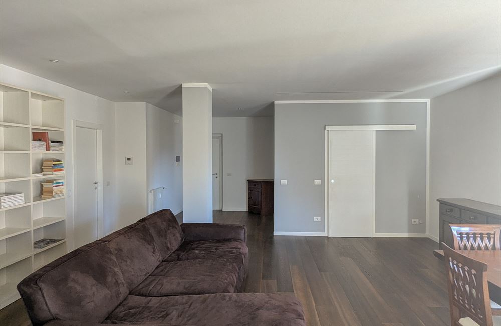 AMPIO APPARTAMENTO RISTRUTTURATO CON TRE CAMERE E TERRAZZO - Vendita Appartamento quadrilocale Ledro (fraz. Molina) Valle di Ledro