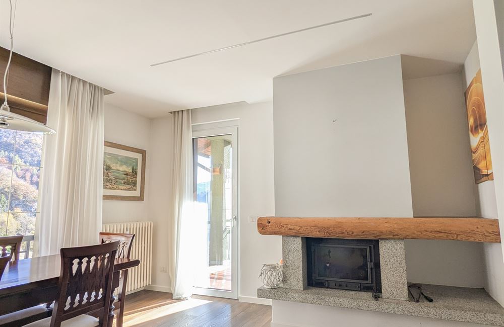 AMPIO APPARTAMENTO RISTRUTTURATO CON TRE CAMERE E TERRAZZO - Vendita Appartamento quadrilocale Ledro (fraz. Molina) Valle di Ledro