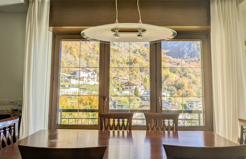 AMPIO APPARTAMENTO RISTRUTTURATO CON TRE CAMERE E TERRAZZO - Vendita Appartamento quadrilocale Ledro (fraz. Molina) Valle di Ledro