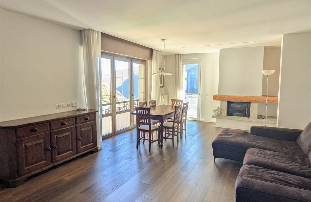 AMPIO APPARTAMENTO RISTRUTTURATO CON TRE CAMERE E TERRAZZO - Vendita Appartamento quadrilocale Ledro (fraz. Molina) Valle di Ledro