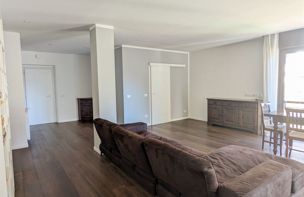 AMPIO APPARTAMENTO RISTRUTTURATO CON TRE CAMERE E TERRAZZO - Vendita Appartamento quadrilocale Ledro (fraz. Molina) Valle di Ledro