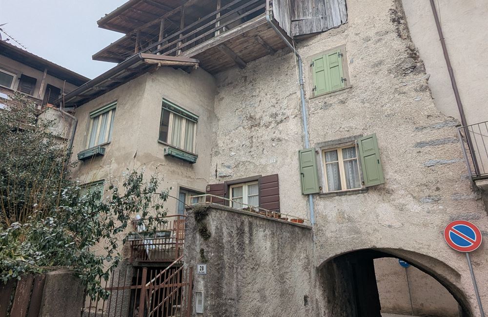 VENDITA EDIFICIO CIELO-TERRA NEL CUORE DI LEGOS – LEDRO - Vendita Edificio terra-cielo Ledro (fraz. Legos) Valle di Ledro