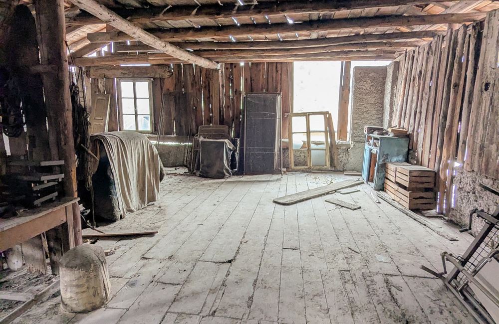 VENDITA EDIFICIO CIELO-TERRA NEL CUORE DI LEGOS – LEDRO - Vendita Edificio terra-cielo Ledro (fraz. Legos) Valle di Ledro