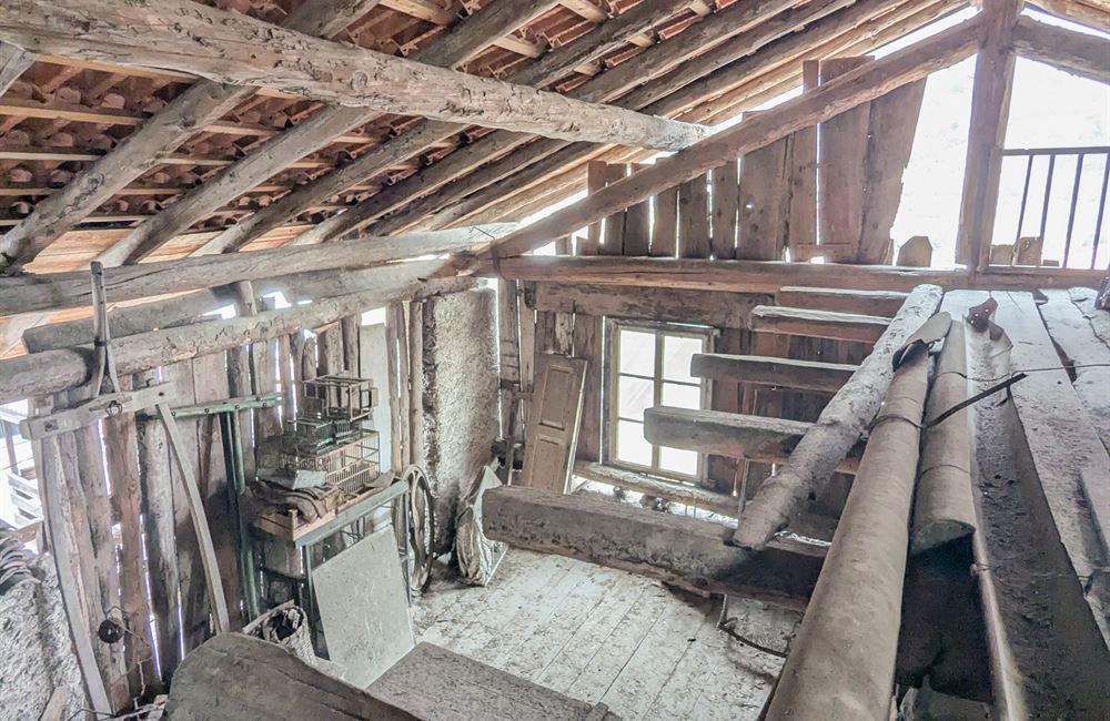 VENDITA EDIFICIO CIELO-TERRA NEL CUORE DI LEGOS – LEDRO - Vendita Edificio terra-cielo Ledro (fraz. Legos) Valle di Ledro