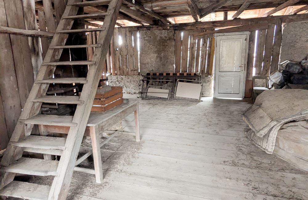 VENDITA EDIFICIO CIELO-TERRA NEL CUORE DI LEGOS – LEDRO - Vendita Edificio terra-cielo Ledro (fraz. Legos) Valle di Ledro