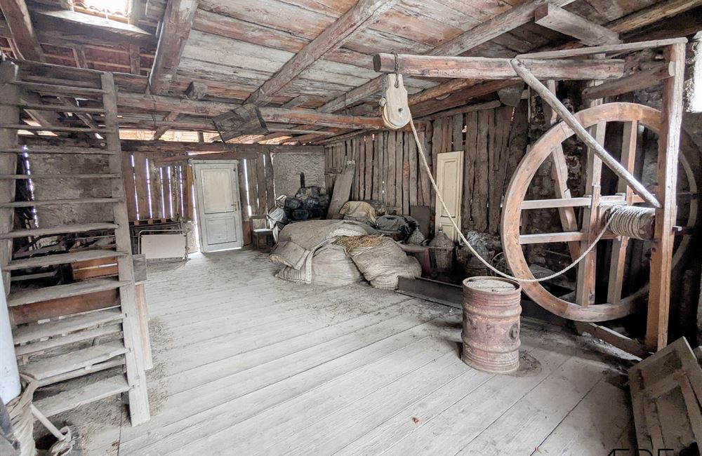 VENDITA EDIFICIO CIELO-TERRA NEL CUORE DI LEGOS – LEDRO - Vendita Edificio terra-cielo Ledro (fraz. Legos) Valle di Ledro