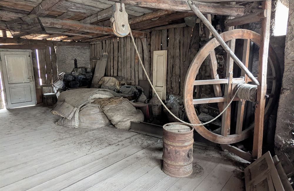 VENDITA EDIFICIO CIELO-TERRA NEL CUORE DI LEGOS – LEDRO - Vendita Edificio terra-cielo Ledro (fraz. Legos) Valle di Ledro