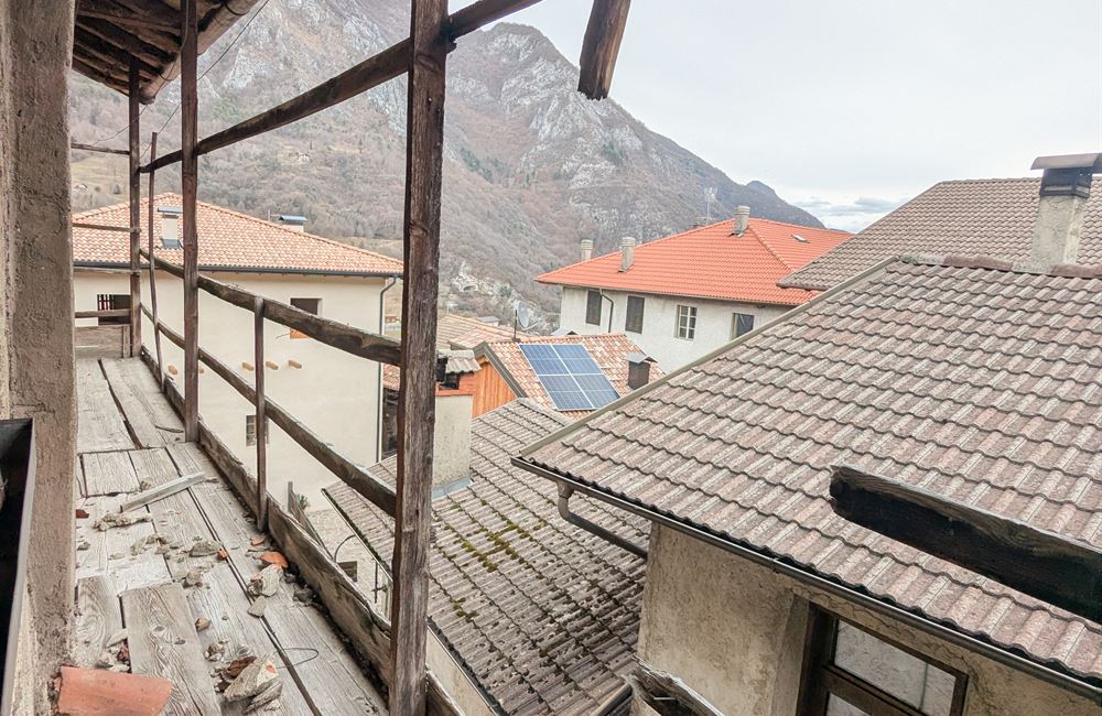 VENDITA EDIFICIO CIELO-TERRA NEL CUORE DI LEGOS – LEDRO - Vendita Edificio terra-cielo Ledro (fraz. Legos) Valle di Ledro