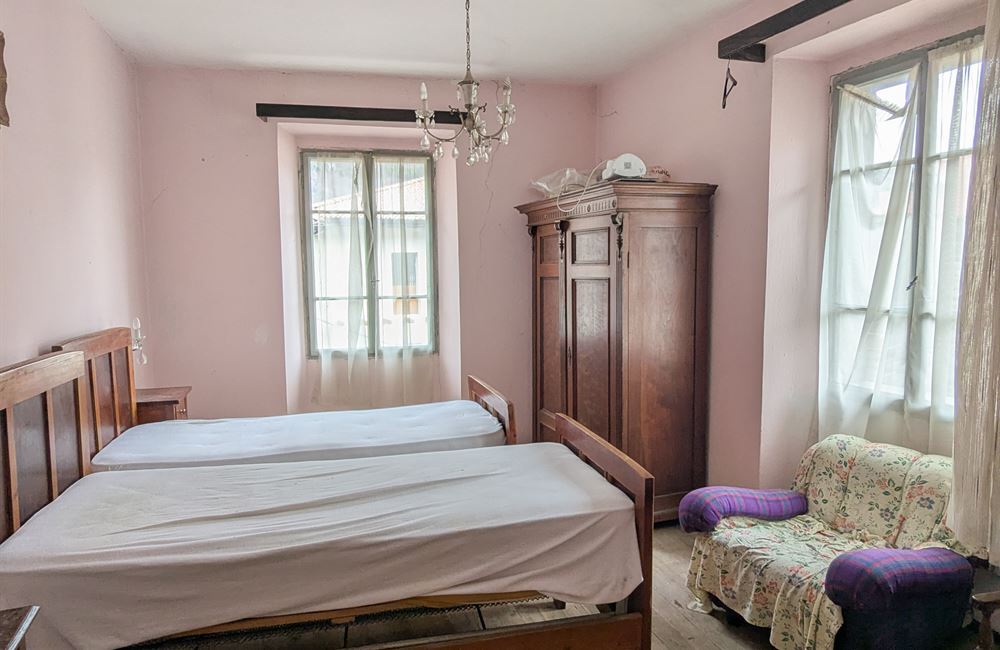 VENDITA EDIFICIO CIELO-TERRA NEL CUORE DI LEGOS – LEDRO - Vendita Edificio terra-cielo Ledro (fraz. Legos) Valle di Ledro