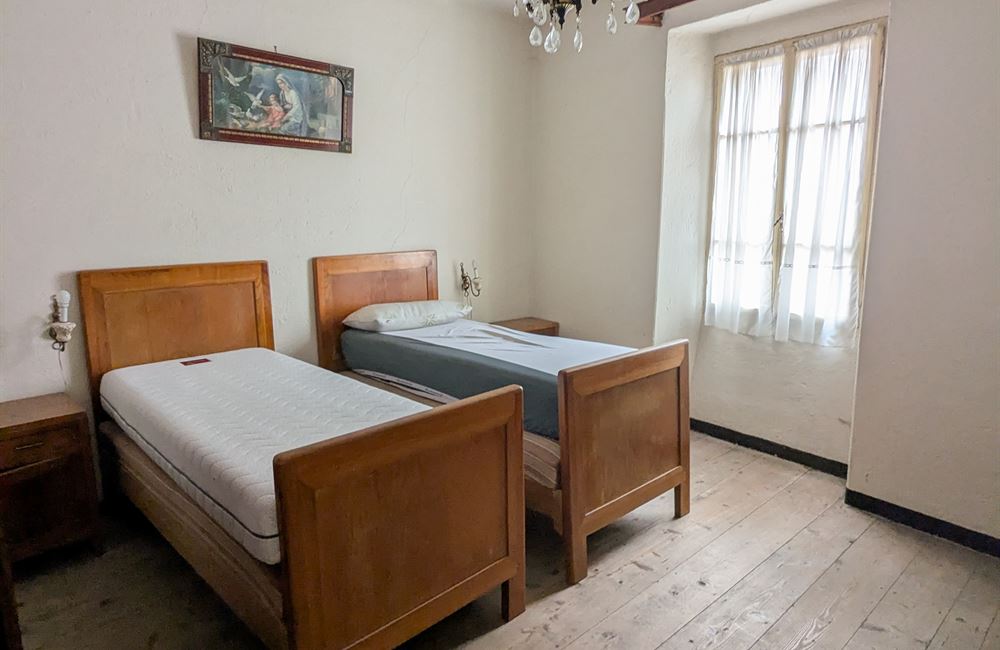 VENDITA EDIFICIO CIELO-TERRA NEL CUORE DI LEGOS – LEDRO - Vendita Edificio terra-cielo Ledro (fraz. Legos) Valle di Ledro