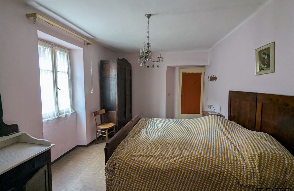 VENDITA EDIFICIO CIELO-TERRA NEL CUORE DI LEGOS – LEDRO - Vendita Edificio terra-cielo Ledro (fraz. Legos) Valle di Ledro