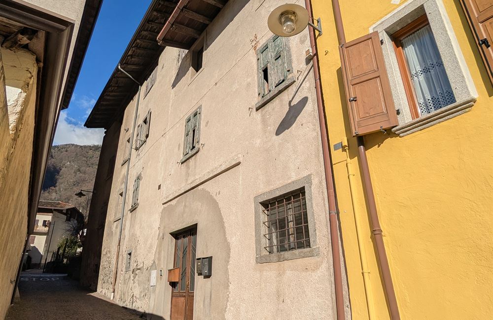 VENDITA EDIFICIO CIELO-TERRA NEL CUORE DI CONDINO - Vendita Edificio terra-cielo Borgo Chiese (fraz. Condino) Altro