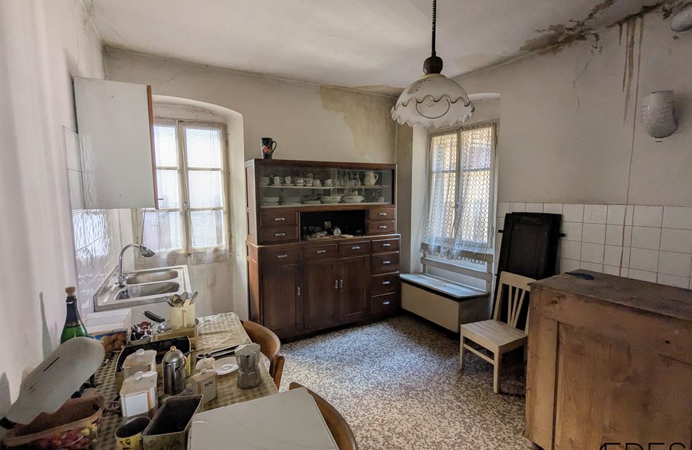 VENDITA EDIFICIO CIELO-TERRA NEL CUORE DI CONDINO - Vendita Edificio terra-cielo Borgo Chiese (fraz. Condino) Altro