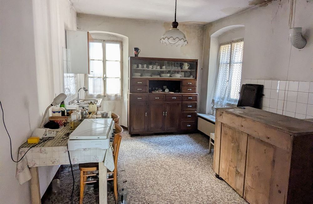 VENDITA EDIFICIO CIELO-TERRA NEL CUORE DI CONDINO - Vendita Edificio terra-cielo Borgo Chiese (fraz. Condino) Altro