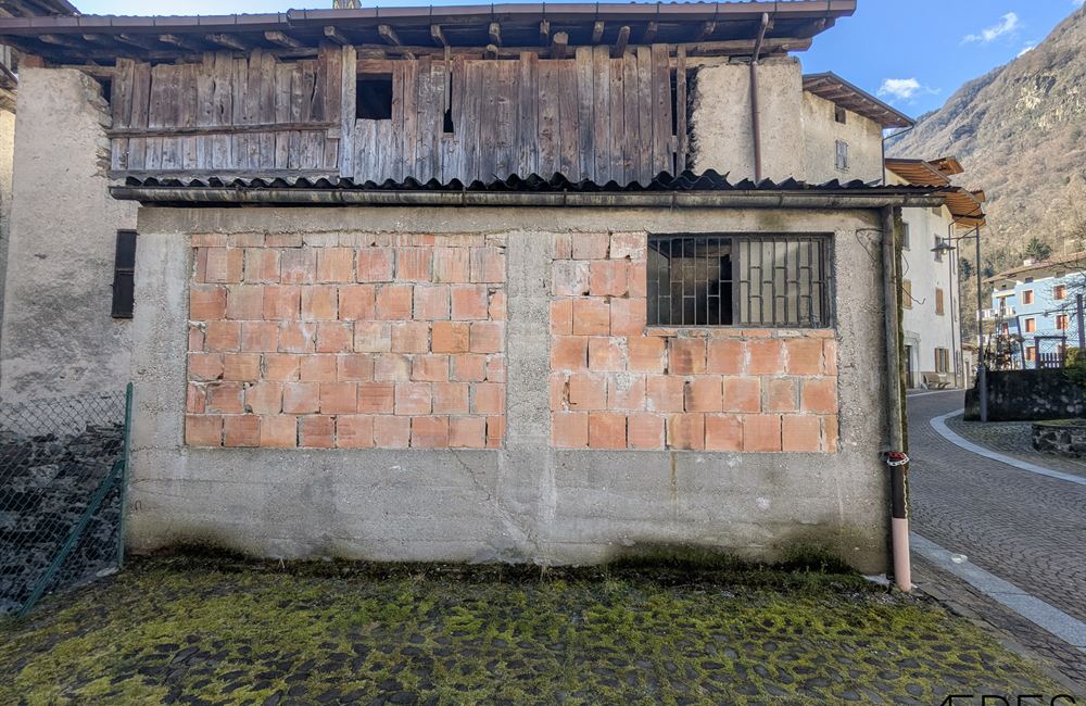 VENDITA EDIFICIO CIELO-TERRA NEL CUORE DI CONDINO - Vendita Edificio terra-cielo Borgo Chiese (fraz. Condino) Altro
