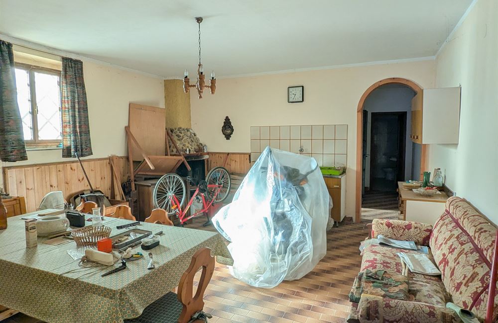 AMPIO QUADRILOCALE CON NUMEROSE PERTINENZE ESCLUSIVE - Vendita Appartamento quadrilocale Borgo Chiese (fraz. Condino) Altro