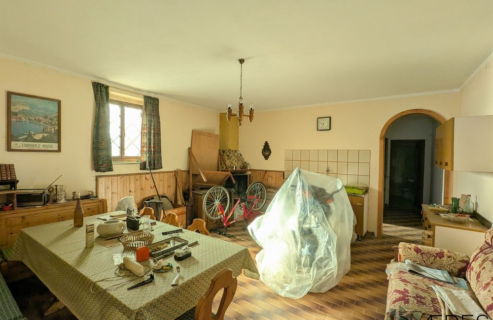 AMPIO QUADRILOCALE CON NUMEROSE PERTINENZE ESCLUSIVE - Vendita Appartamento quadrilocale Borgo Chiese (fraz. Condino) Altro