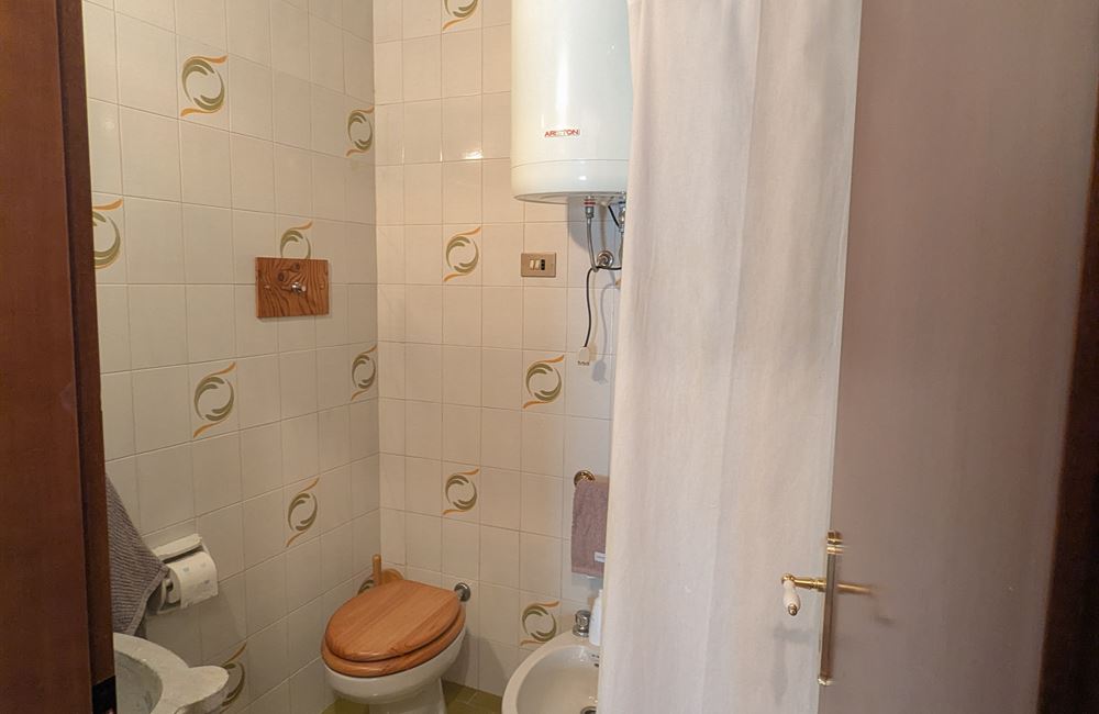 TRILOCALE CON BALCONE, CANTINA E GARAGE – IMMERSO NELLA NATURA DI TREMALZO - Vendita Appartamento trilocale Loc. Tremalzo Valle di Ledro