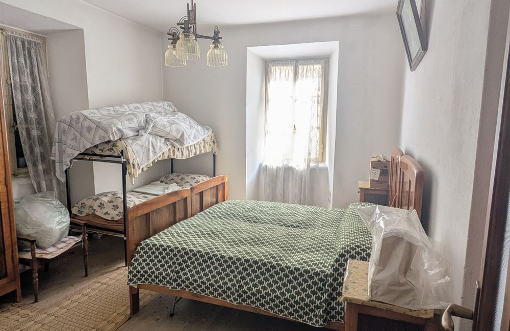 EDIFICIO CIELO-TERRA NEL CENTRO STORICO DI BEZZECCA - Vendita Edificio terra-cielo Ledro (fraz. Bezzecca) Valle di Ledro