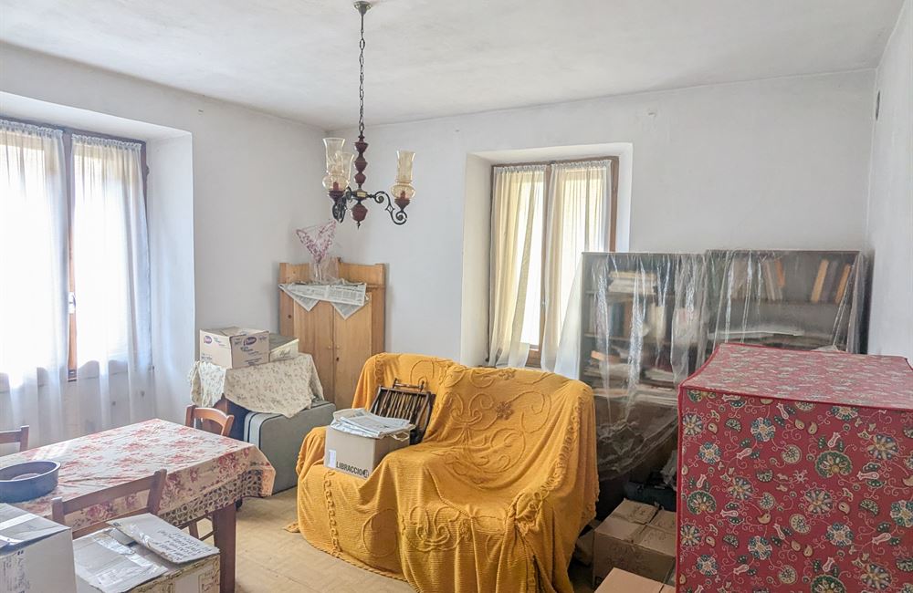 EDIFICIO CIELO-TERRA NEL CENTRO STORICO DI BEZZECCA - Vendita Edificio terra-cielo Ledro (fraz. Bezzecca) Valle di Ledro