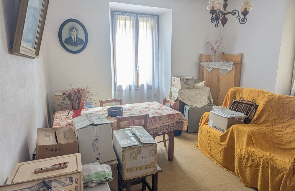 EDIFICIO CIELO-TERRA NEL CENTRO STORICO DI BEZZECCA - Vendita Edificio terra-cielo Ledro (fraz. Bezzecca) Valle di Ledro