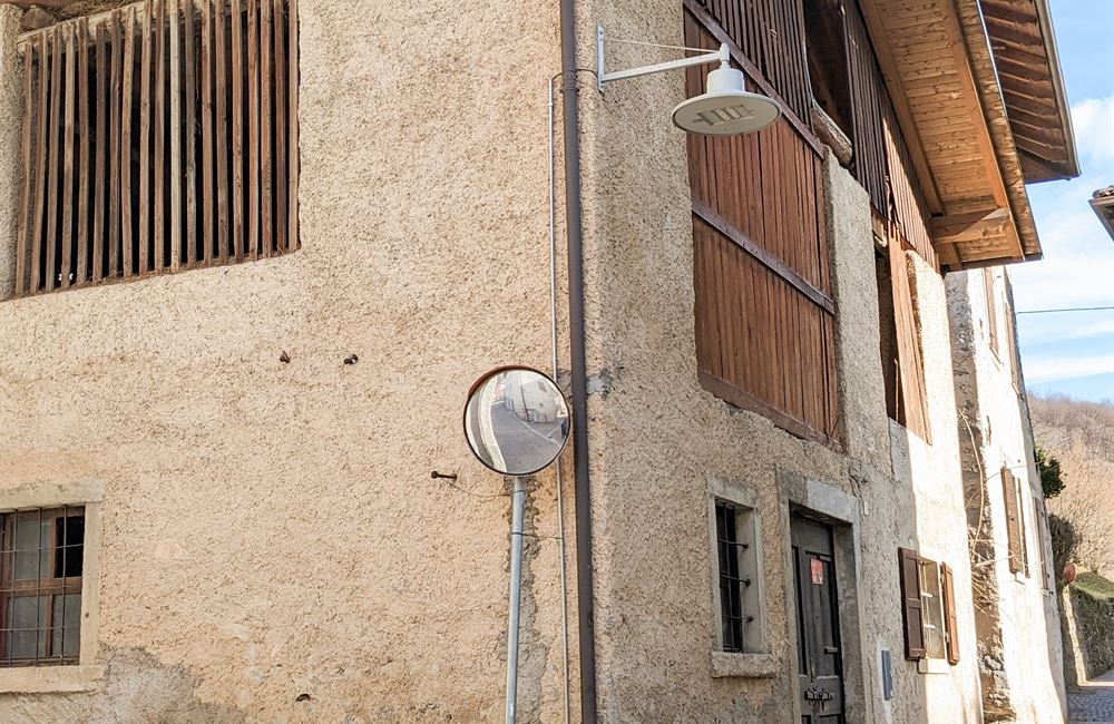 ANTICO FIENILE DA RISTRUTTURARE A LOCCA - Vendita Fienile Ledro (fraz. Locca) Valle di Ledro