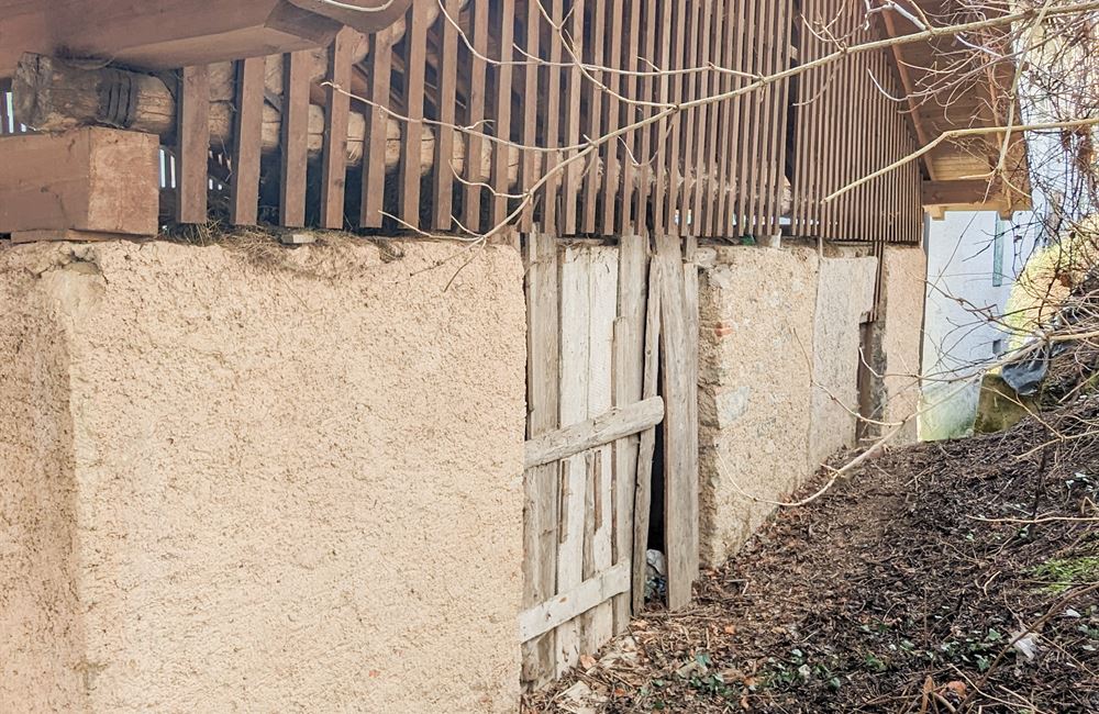 ANTICO FIENILE DA RISTRUTTURARE A LOCCA - Vendita Fienile Ledro (fraz. Locca) Valle di Ledro