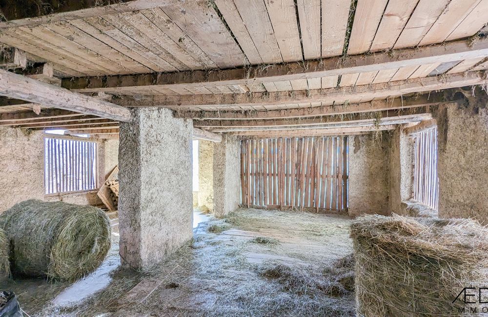 ANTICO FIENILE DA RISTRUTTURARE A LOCCA - Vendita Fienile Ledro (fraz. Locca) Valle di Ledro