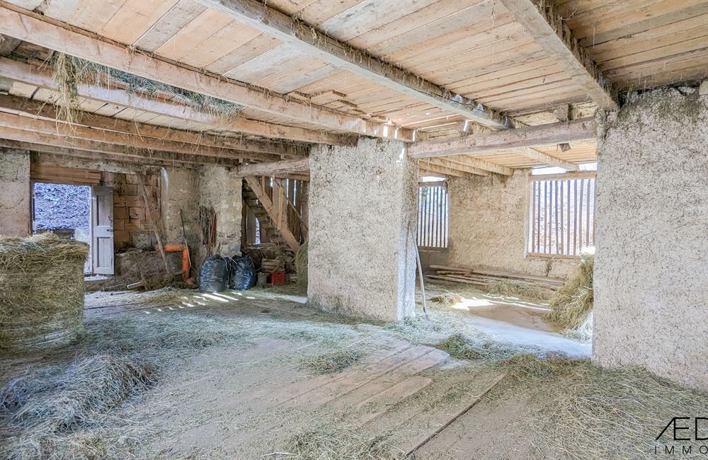 ANTICO FIENILE DA RISTRUTTURARE A LOCCA - Vendita Fienile Ledro (fraz. Locca) Valle di Ledro