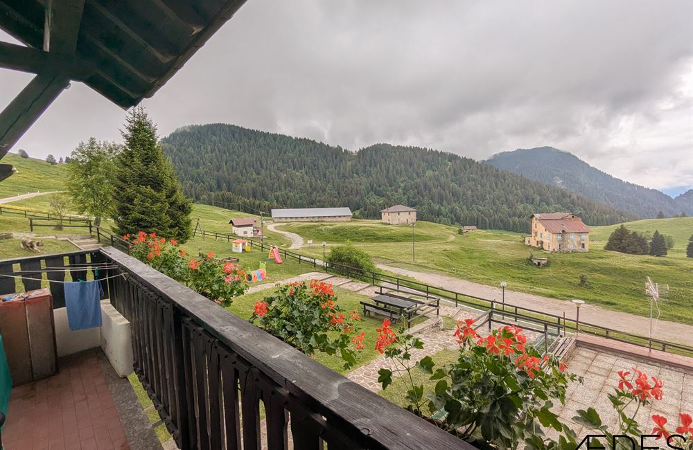 TRILOCALE CON BALCONE E CANTINA NEL CUORE DELLA NATURA DI TREMALZO - Vendita Appartamento trilocale Ledro (loc. Tremalzo) Valle di Ledro