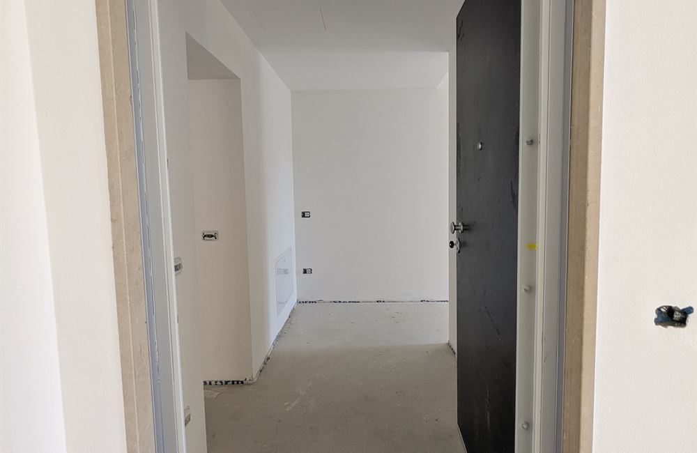 APPARTAMENTO QUADRILOCALE AD ARCO CON BALCONI, GARAGE E CANTINE - Vendita Appartamento quadrilocale Arco Lago di Garda