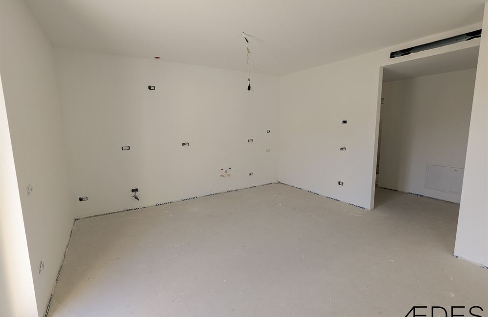 APPARTAMENTO QUADRILOCALE AD ARCO CON BALCONI, GARAGE E CANTINE - Vendita Appartamento quadrilocale Arco Lago di Garda