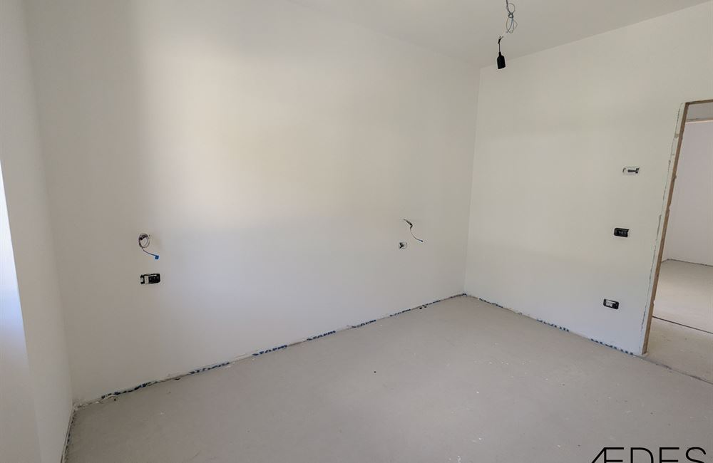 APPARTAMENTO QUADRILOCALE AD ARCO CON BALCONI, GARAGE E CANTINE - Vendita Appartamento quadrilocale Arco Lago di Garda