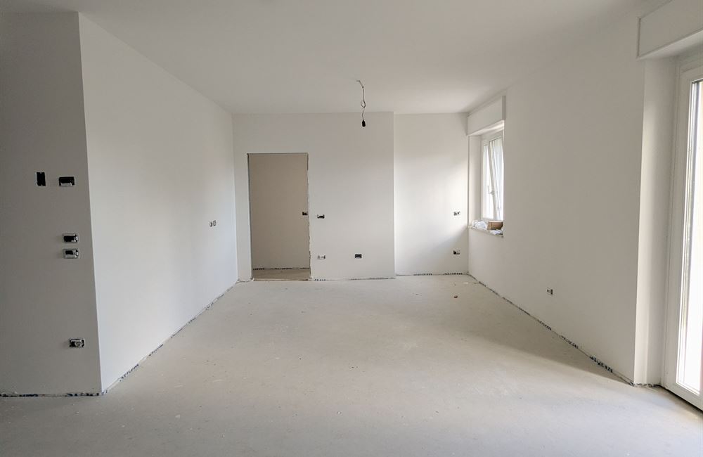 APPARTAMENTO QUADRILOCALE AD ARCO CON BALCONI, GARAGE E CANTINE - Vendita Appartamento quadrilocale Arco Lago di Garda