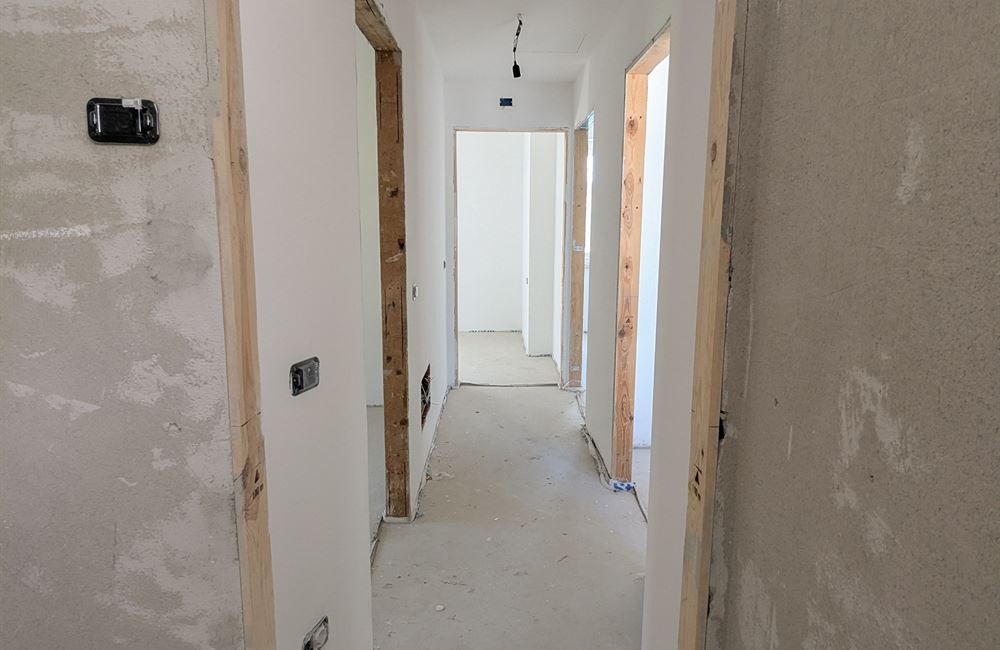 APPARTAMENTO QUADRILOCALE AD ARCO CON BALCONI, GARAGE E CANTINE - Vendita Appartamento quadrilocale Arco Lago di Garda