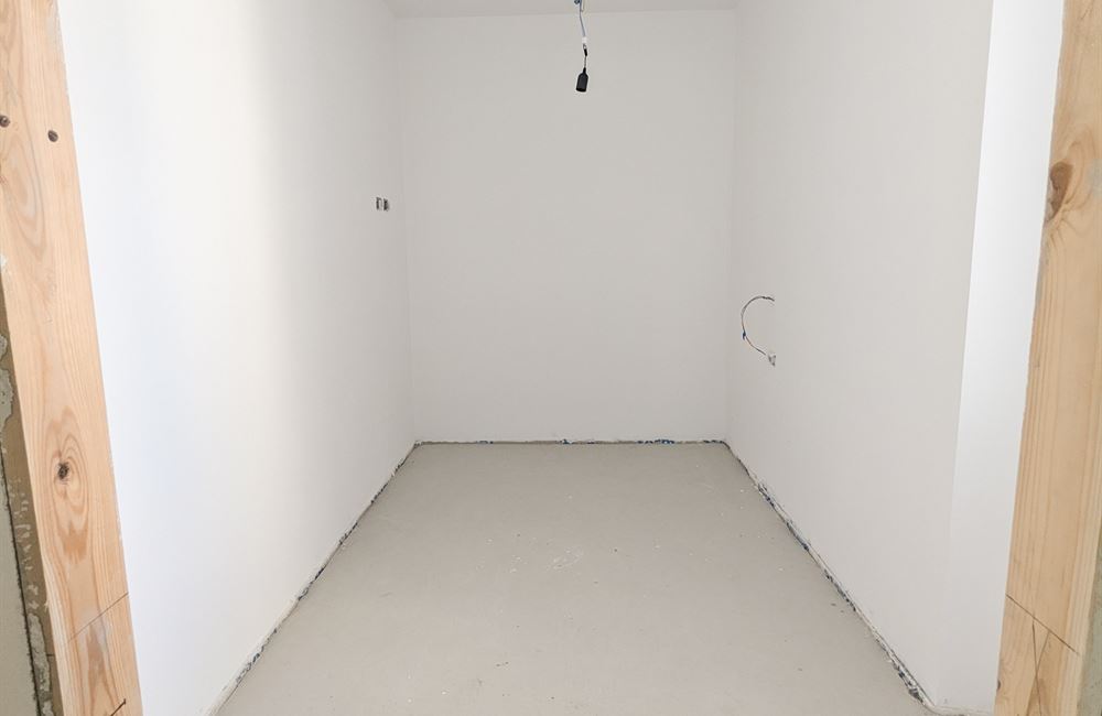 APPARTAMENTO QUADRILOCALE AD ARCO CON BALCONI, GARAGE E CANTINE - Vendita Appartamento quadrilocale Arco Lago di Garda