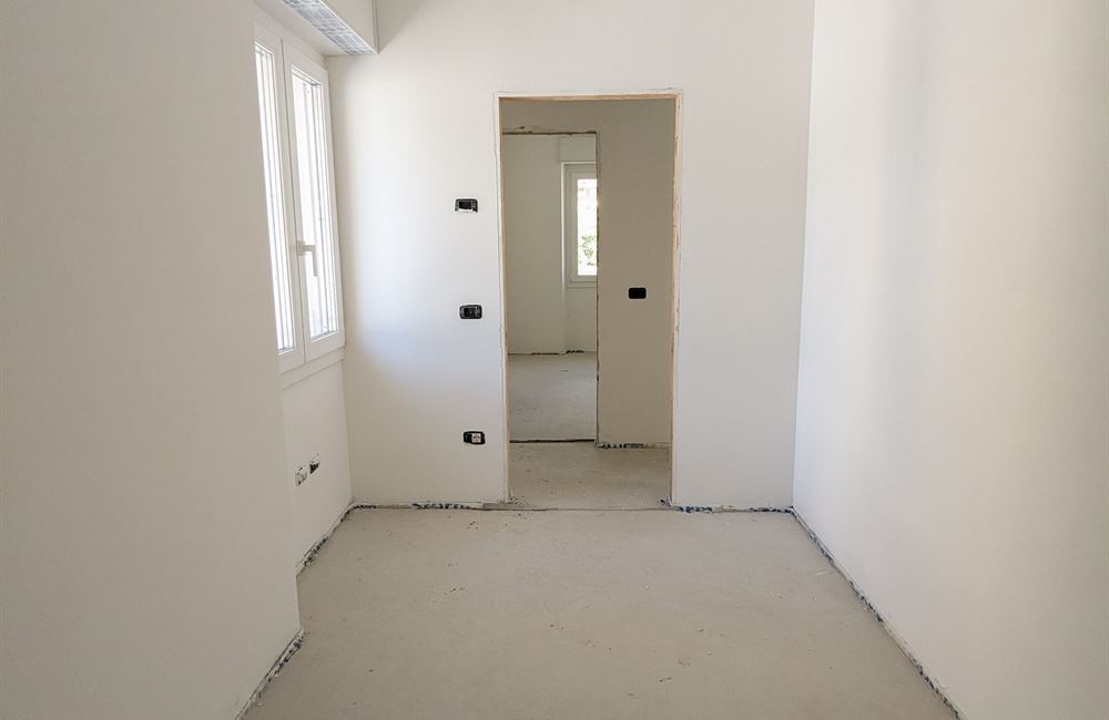 APPARTAMENTO QUADRILOCALE AD ARCO CON BALCONI, GARAGE E CANTINE - Vendita Appartamento quadrilocale Arco Lago di Garda