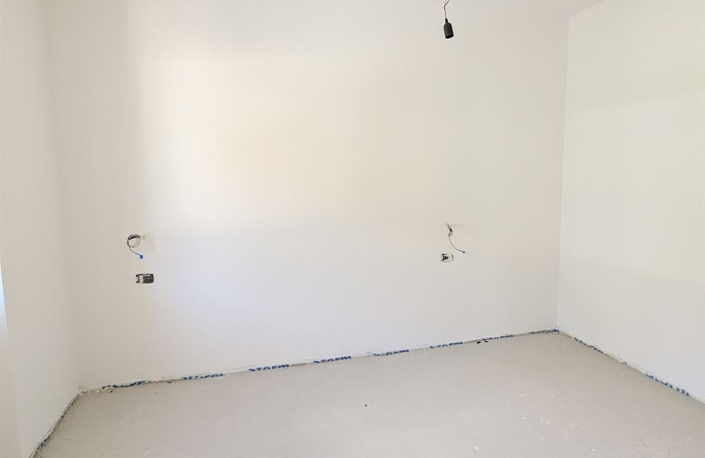 APPARTAMENTO QUADRILOCALE AD ARCO CON BALCONI, GARAGE E CANTINE - Vendita Appartamento quadrilocale Arco Lago di Garda