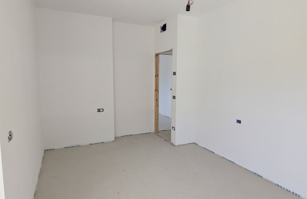APPARTAMENTO QUADRILOCALE AD ARCO CON BALCONI, GARAGE E CANTINE - Vendita Appartamento quadrilocale Arco Lago di Garda