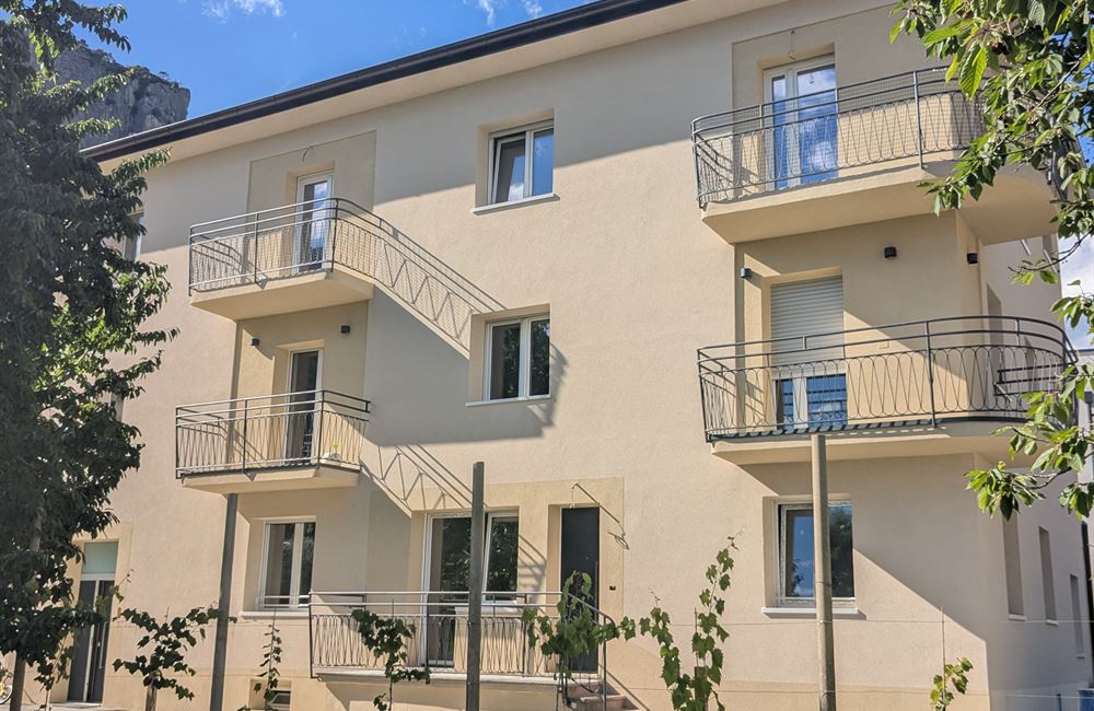 APPARTAMENTO QUADRILOCALE AD ARCO CON BALCONI, GARAGE E CANTINE - Vendita Appartamento quadrilocale Arco Lago di Garda
