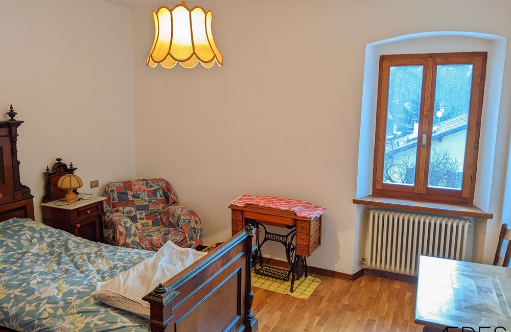 AMPIO APPARTAMENTO CON QUATTRO CAMERE DA LETTO - Vendita Appartamento Ledro (fraz. Locca) Valle di Ledro